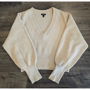 Women's‎ sz L Express Cream V Neck Ribbed Dolman Sleeve Crop Sweater Career Cozy